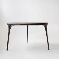 <a href="https://www.galeriegosserez.com/artistes/loellmann-valentin.html">Valentin Loellmann </a> - Copper - Table ronde